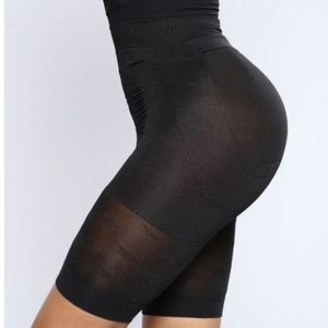 Silicone stay up strapless Mid-thigh body shaper